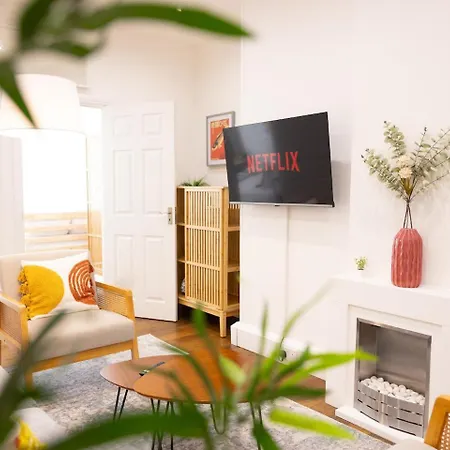 Bright And Cosy Home 100M From Trafalgar Square London Exterior photo